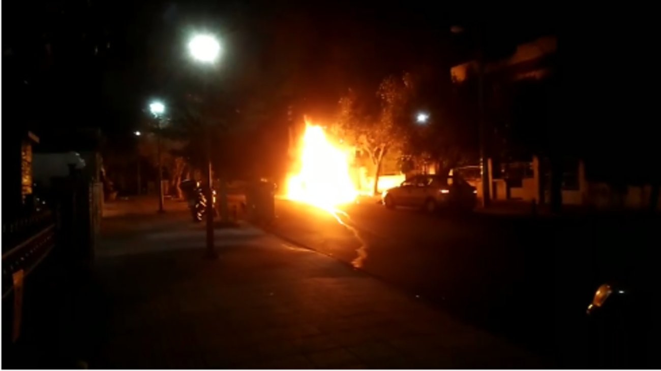 Θεσσαλονίκη: Επτά προσαγωγές για την επίθεση με βόμβες μολότοφ στο Αστυνομικό Τμήμα Θερμαϊκού - εικόνα 2