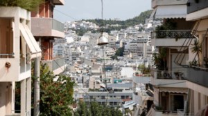 Αυτές είναι οι 12 προμήθειες τραπεζικών συναλλαγών που ζητάει να μπει "μαχαίρι" ο Σταϊκούρας