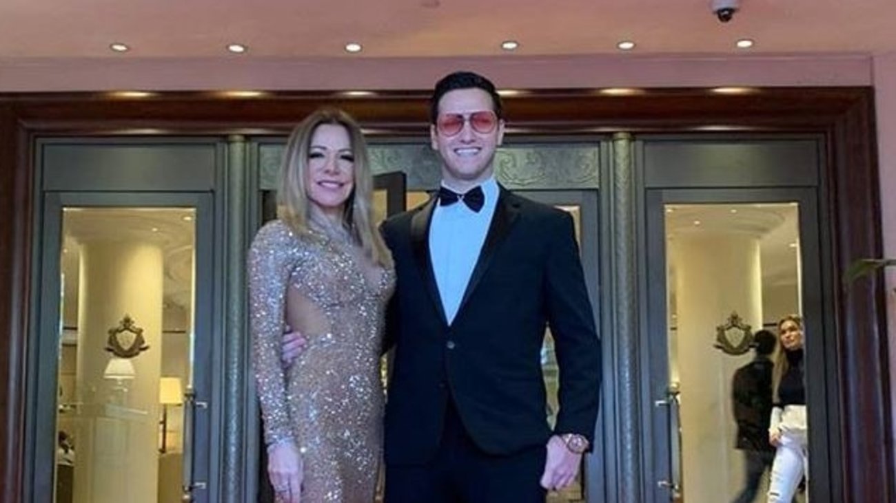 Φίλιππος Κούρκουλος: Αποκαλύφθηκε η καλλιτεχνική του κλίση - Η απίστευτη ομοιότητα με τον πατέρα του