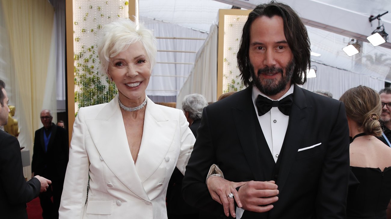 Κιάνου Ριβς: Η σπάνια εμφάνιση με τη αντισυμβατική, γκριζομάλλα, υπέροχη σύντροφό του - εικόνα 6