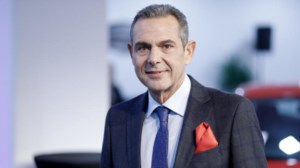 Η απίστευτη εμφάνιση του Πάνου Καμμένου στην κηδεία του Κωνσταντίνου Μίχαλου- Σαν ροκάς - εικόνα 2