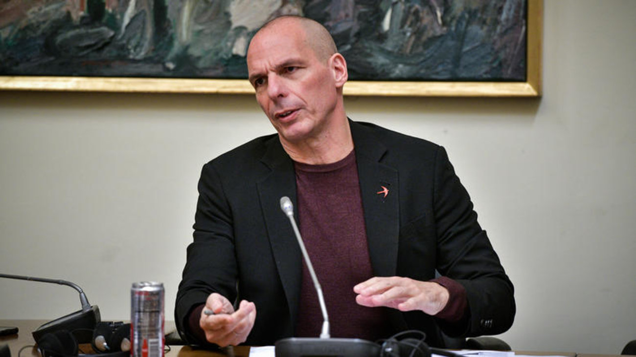 Βαρουφάκης: Η Δανάη Στράτου ποστάρει τις ομορφιές της Αίγινας αδιαφορώντας για τον σάλο [εικόνες] - εικόνα 5