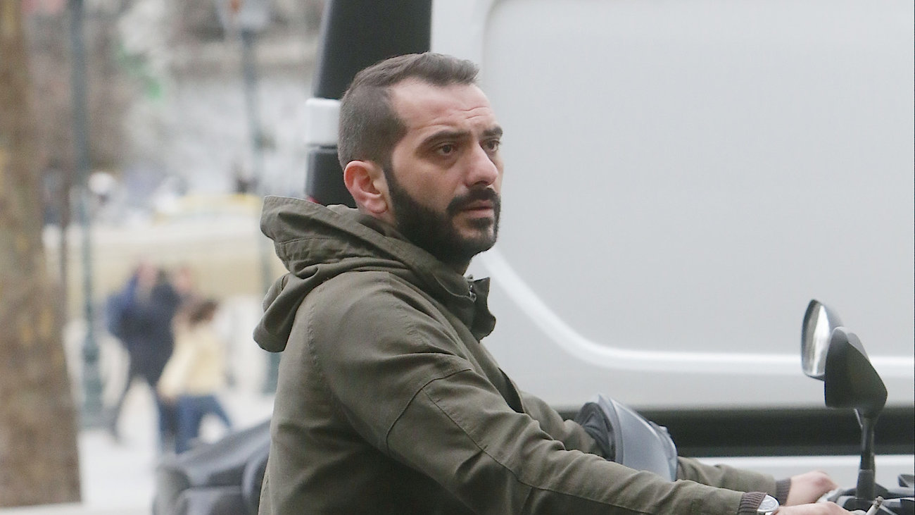 Καυστικός Μουτσινάς για τον ξυλοδαρμό στη Νέα Σμύρνη: Να φύγουμε να κοπανιούνται μόνοι τους - Με την παραίτηση δεν το έχουν;