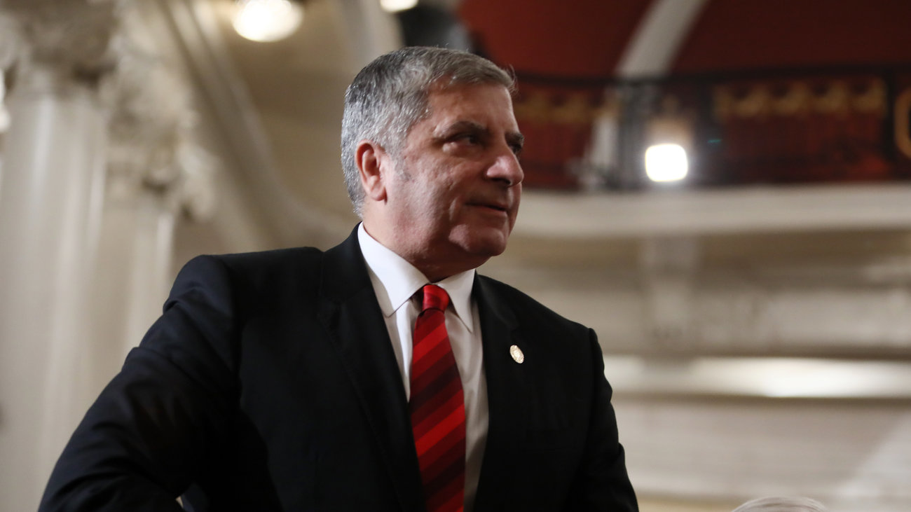 Συνελήφθησαν αφισοκολλητές του ΣΥΡΙΖΑ - Πατούλης: "Η ανοχή τελείωσε"