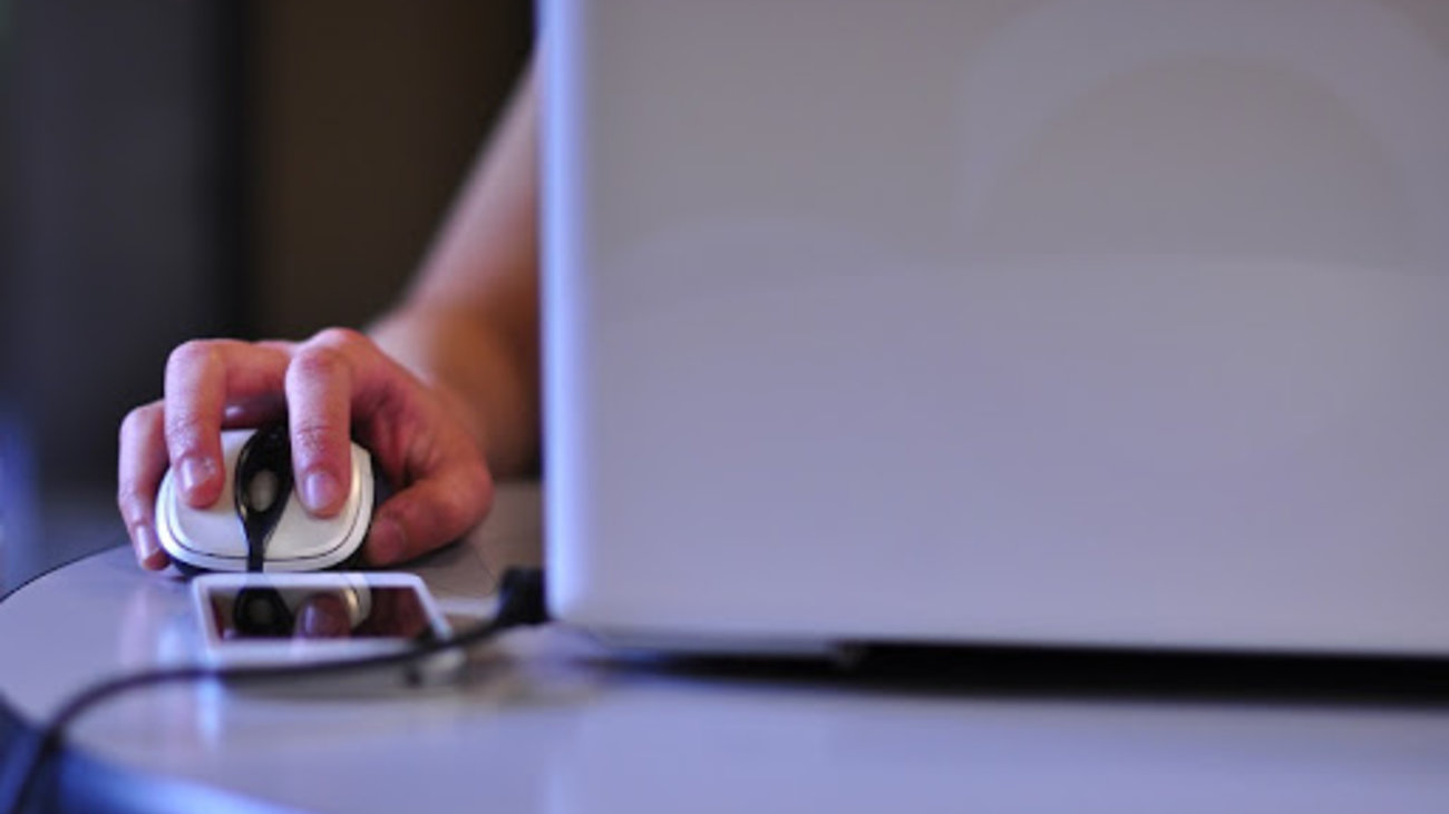 Ηλεκτρονικές απάτες: "Βροχή" οι καταγγελίες εν μέσω lockdown - "Πουλάνε" έρωτα σε μοναχικούς ανθρώπους για να τους ξεγελάσουν - εικόνα 2