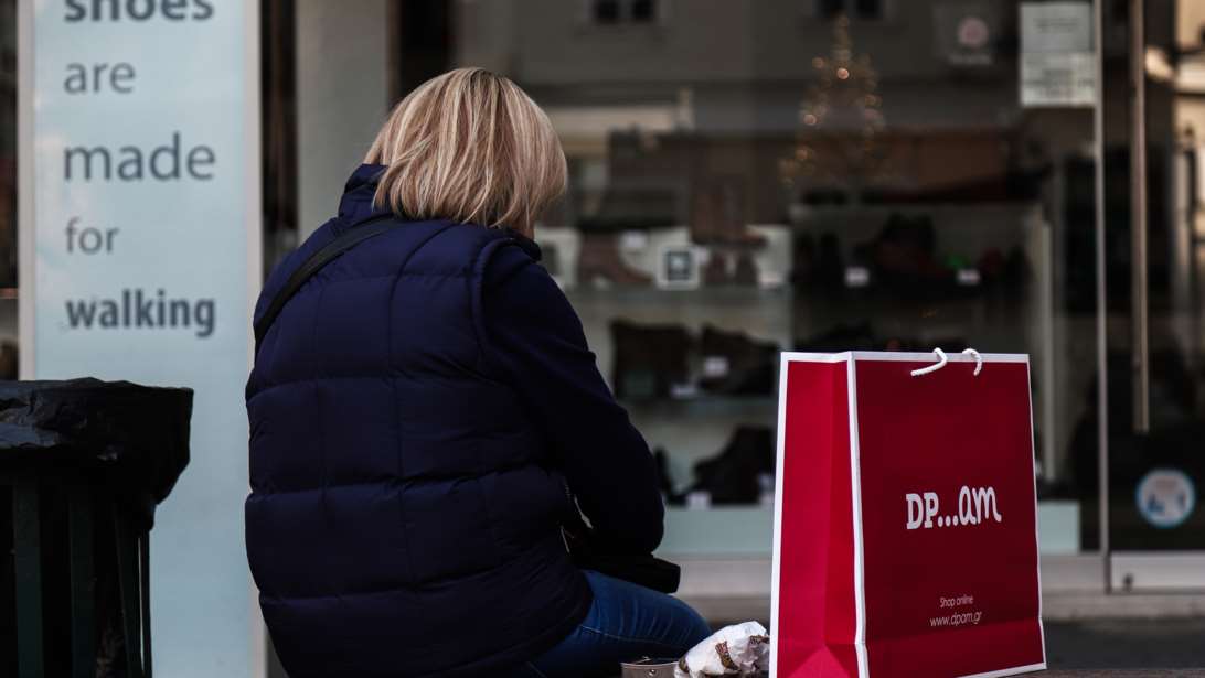 Τριάντα μόνιμες παροχές για μισθωτούς, συνταξιούχους, επαγγελματίες, αγρότες, ενοικιαστές και ιδιοκτήτες ακινήτων