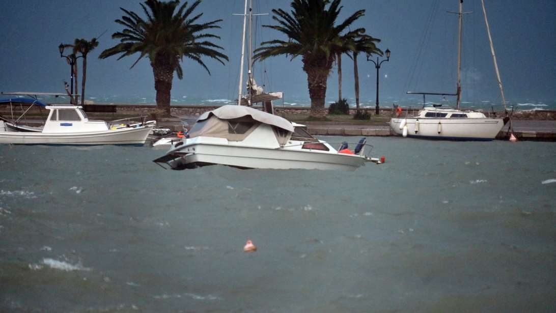 Κακοκαιρία: Καθυστερήσεις και ακυρώσεις πτήσεων και ακτοπλοϊκών δρομολογίων στα Δωδεκάνησα