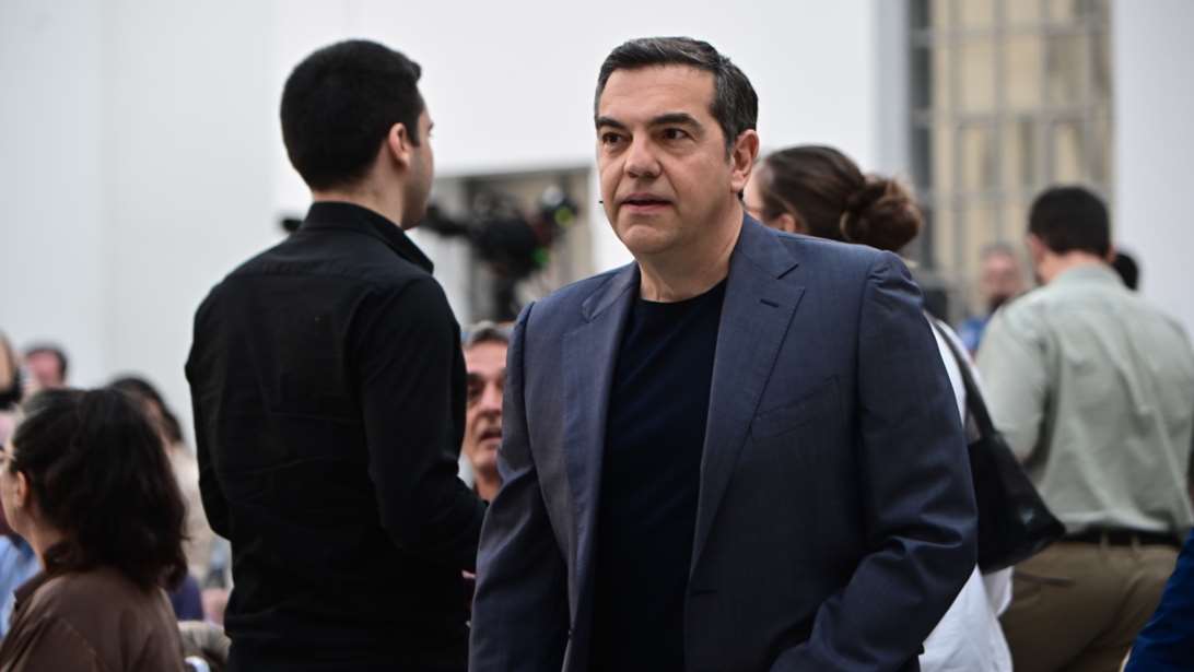 Τσίπρας στην &quot;Ιθάκη&quot;: &quot;Προσωπική απόφαση το δημοψήφισμα&quot; - Πώς η Μπέτυ του θύμισε τα γενέθλια του παιδιού του