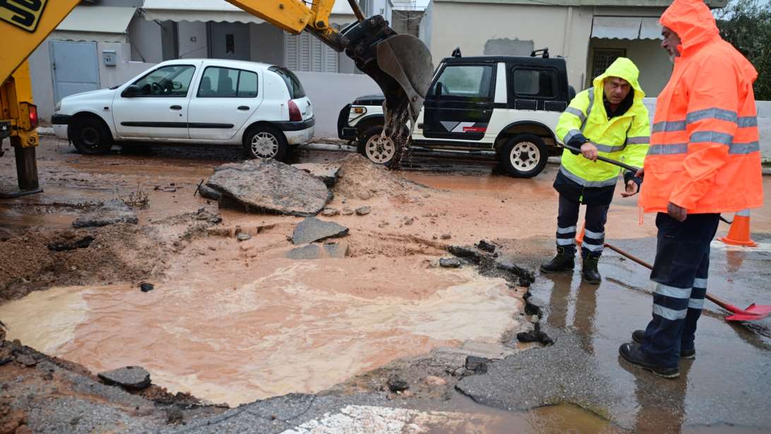 Κακοκαιρία: Σε κατάσταση έκτακτης ανάγκης οι δήμοι Μεγαρέων, Ανατολικής Μάνης, Ευρώτα και Οινόη, Ερυθρές