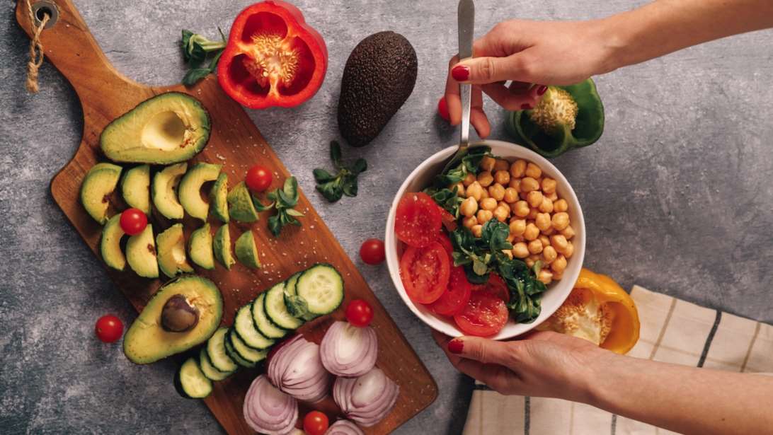 Κρας τεστ ανάμεσα σε μεσογειακή και βίγκαν διατροφή - Ποια μας ωφελεί περισσότερο