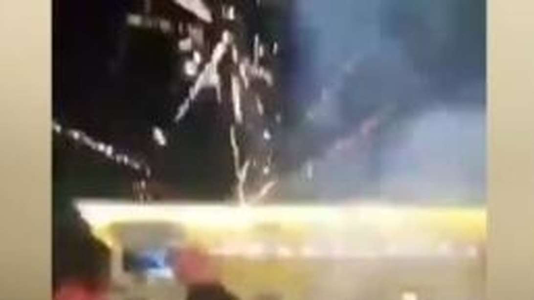 Κοζάνη: Πυροτεχνήματα έσπειραν τον τρόμο σε χριστουγεννιάτικη γιορτή: &quot;Έβλεπα τον κόσμο να φεύγει πανικόβλητος&quot;