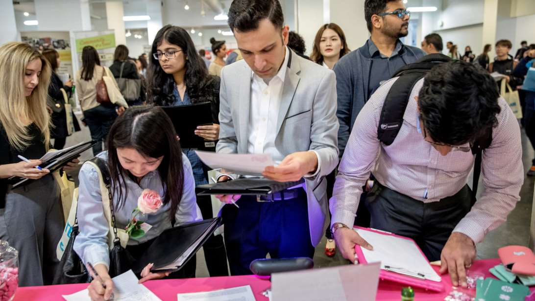 Νεανική ανεργία: Για πρώτη φορά έπεσε κάτω από τον μέσο όρο της ΕΕ, στο 13% τον Δεκέμβριο