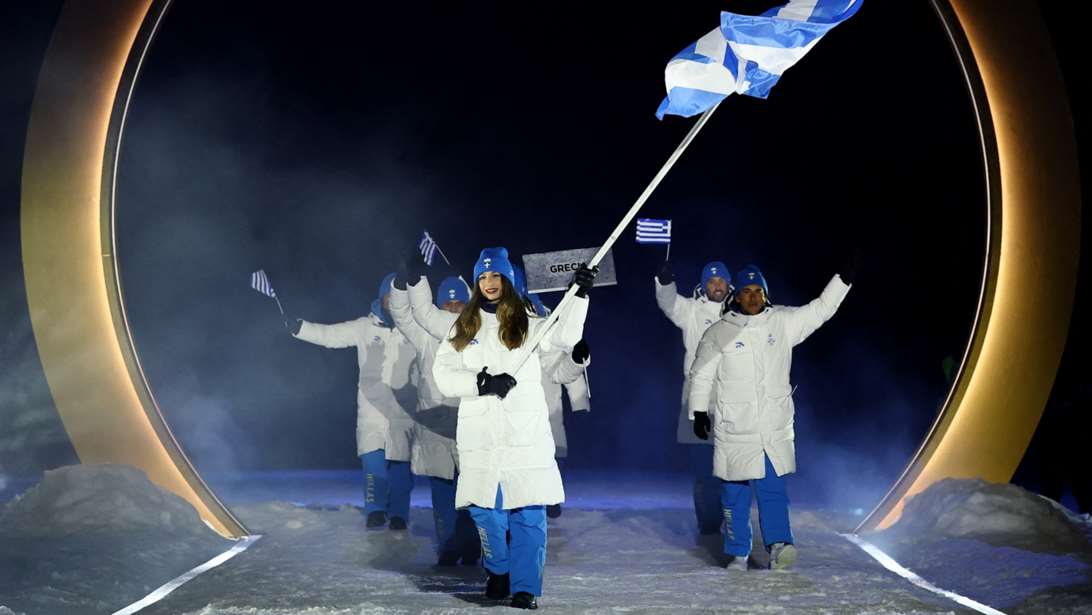 Χειμερινοί Ολυμπιακοί Αγώνες: Ποια είναι η Νεφέλη Τίτα που κράτησε την ελληνική σημαία στην Τελετή Έναρξης (Βίντεο)