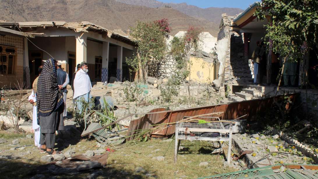 Ανταλλαγή πυρών στα σύνορα Αφγανιστάν - Πακιστάν: Οι δύο χώρες αλληλοκατηγορούνται για το ποια φέρει την ευθύνη