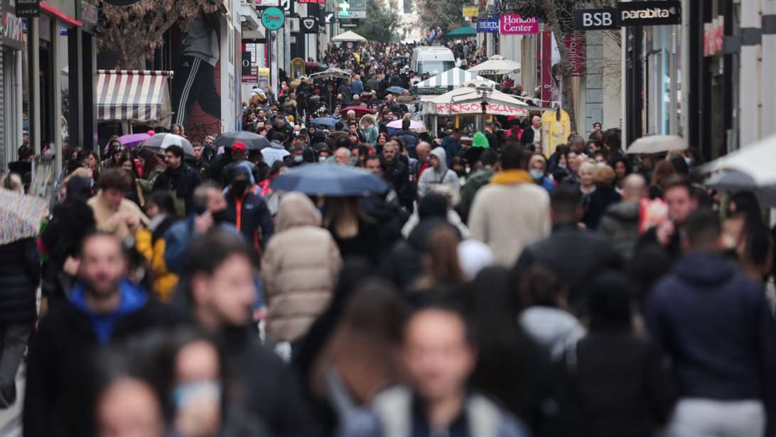 Δημοσκόπηση Alco: Η ακρίβεια το σοβαρότερο πρόβλημα για την ελληνική κοινωνία - Τι λένε για τα social media