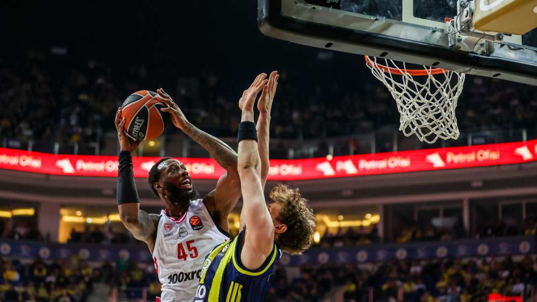 Φενερμπαχτσέ - Ολυμπιακός 88-80: Πλήρωσε τις απουσίες του και "λύγισε" στο τέλος