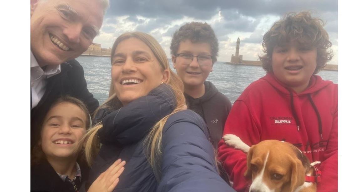 Συγκινεί η Σέβη Βολουδάκη: "Τρία χρόνια μετά, ο πόνος δεν έφυγε, είναι μια ανοιχτή πληγή που μάθαμε να ζούμε μαζί της"