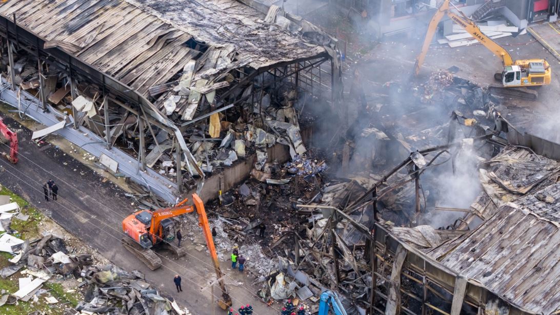 Εφοδος από εισαγγελέα και κλιμάκιο της ΔΑΕΕ στα σπίτια του ιδιοκτήτη και του τεχνικού ασφαλείας της Βιολάντα