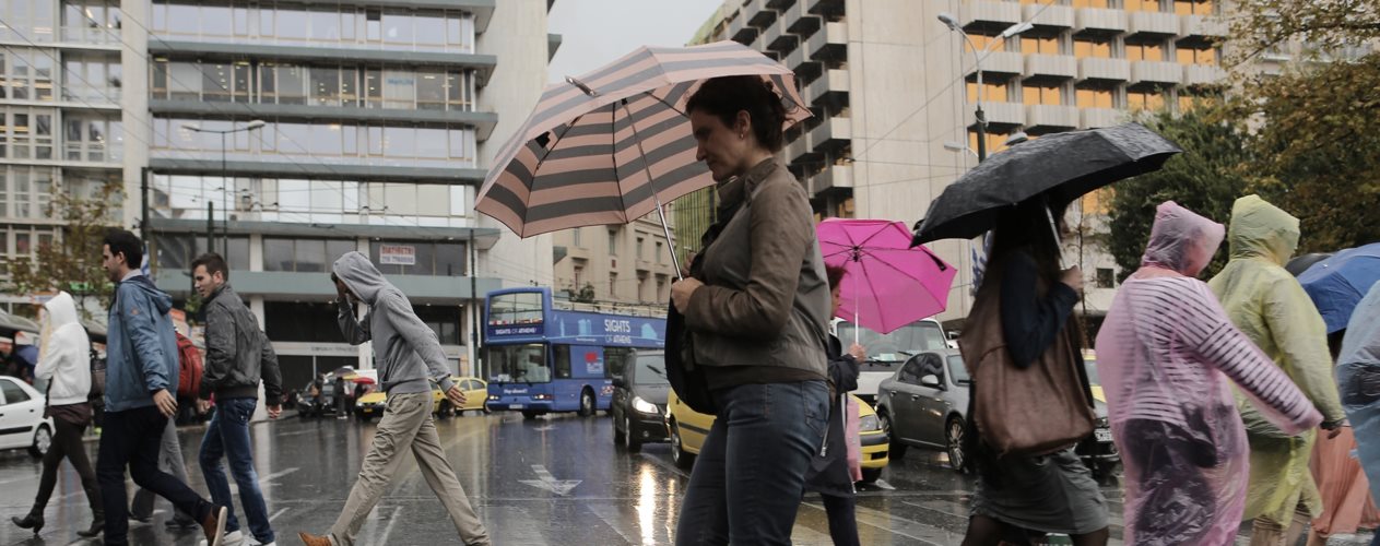 Επελαύνει το νέο κύμα κακοκαιρίας: Εκτακτο δελτίο ΕΜΥ - Πού και πότε θα &quot;χτυπήσουν&quot; τα φαινόμενα, καταιγίδες και στην Αττική
