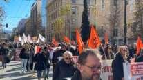 "Άμεση επαναφορά 13ου και 14ου μισθού": Συγκέντρωση και πορεία της ΑΔΕΔΥ από το ΣτΕ στο υπουργείο Οικονομικών