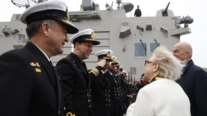Η άφιξη Δένδια με τη Γαλλίδα υπουργό Αμυνας στην υπερσύγχρονη φρεγάτα "Κίμων" [βίντεο]