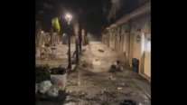 "Τσουνάμι" στη Σικελία από τον κυκλώνα Χάρι: Τεράστια αφρισμένα κύματα "καταπίνουν" δρόμους και πλατείες