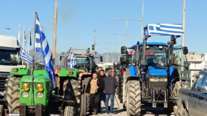 Αγρότες: Με τρακτέρ στο λιμάνι της Ηγουμενίτσας - Διπλό μπλόκο από την Αστυνομία