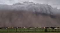 Τρομακτικές εικόνες στην Αργεντινή: Ένα &quot;τείχος&quot; από μαύρα σύννεφα σκέπασε το Μπουένος Άιρες [βίντεο]