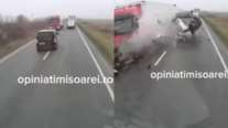 Τραγωδία στη Ρουμανία: 7 νεκροί σε τροχαίο με οπαδούς του ΠΑΟΚ - Η στιγμή της σύγκρουσης φορτηγού με βανάκι [βίντεο]