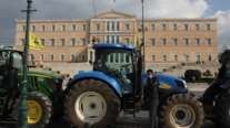 Με φορτηγά μεταφέρουν τα τρακτέρ οι αγρότες: Στις 16:00 το μεγάλο συλλαλητήριο μπροστά από τη Βουλή