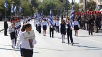 28η Οκτωβρίου: Με τη μαθητική παρέλαση τίμησαν την επέτειο του "Όχι" στην Αθήνα - Πλήθος κόσμου στο Σύνταγμα