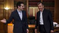 Θεοδωράκης για Τσίπρα: Μετέθεσαν το ραντεβού μας για να γίνει η συγκυβέρνηση με τον Καμμένο - Τα περιγράφει σαν μυθιστόρημα