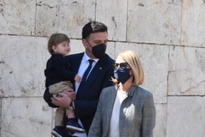 Τζένη Μπαλατσινού: Στη Stark Arena στο Βελιγράδι για να δει τον Ολυμπιακό - εικόνα 2