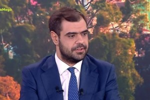 Τσίπρας για Μητσοτάκη και Αγνωστο Στρατιώτη: Παίζει τα γνωστά παιγνίδια με την άκρα Δεξιά και την πατριδοκαπηλία