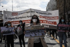 Ήρθε από την Πάτρα για να διαδηλώσει στο Σύνταγμα ο Κώστας Πελετίδης - Μαζί με Κουτσούμπα [Εικόνες] - εικόνα 6