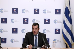 Ο Πλεύρης απαντά στον ΣΥΡΙΖΑ για τα αναλώσιμα των διαβητικών: "Θα συνεχίσουν να εξυπηρετούνται χωρίς συμμετοχή"
