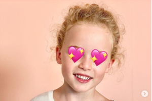 Bίκυ Καγιά: Η κατάξανθη Μπιάνκα και ο χαριτωμένος Κάρολος σε υπέροχα καλοκαιρινά στιγμιότυπα - εικόνα 4