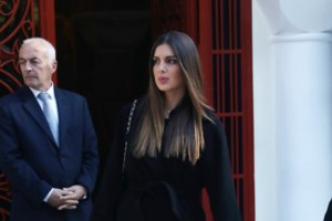 Κράζουν την Τσιμτσιλή: Η εκτός τόπου και χρόνου φωτογραφία στο instagram, τα πικρά σχόλια και οι εριστικές απαντήσεις της - εικόνα 2