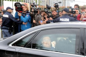 Πέθανε ο Σίλβιο Μπερλουσκόνι σε ηλικία 86 ετών - Η πολυτάραχη ζωή του "Καβαλιέρε" - εικόνα 4