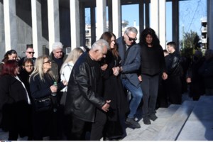 Κορινθία: Την ώρα που κηδευόταν δημοτικός υπάλληλος, διαρρήκτες "ξάφρισαν" το σπίτι του