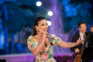 Φωτεινή Δάρρα: Αδημοσίευτες φωτογραφίες από τον γάμο της στο Instagram