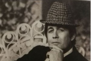 Ρετρό κλικ: Βουγιουκλάκη και Παπαμιχαήλ σε αποκριάτικο πάρτι τη δεκαετία του '60 - "Λουσμένοι" με κομφετί - εικόνα 3