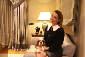 Τατιάνα Στεφανίδου: Το στενό τσάρλεστον φόρεμα με το εντυπωσιακό μπούστο και το πολυτελές σπίτι της - εικόνα 6