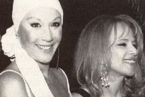 "Η Αλίκη Βουγιουκλάκη άνοιξε το κιμονό και μου έδειξε το στήθος της" - εικόνα 2