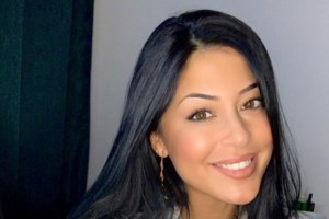 Έγκλημα στη Φολέγανδρο: Συγκλονιστικές εικόνες από την κηδεία της Γαρυφαλλιάς - Σπαρακτικός ο επικήδειος της φίλης της - εικόνα 8