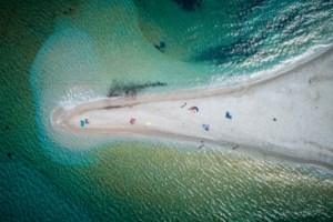 Τέσσερα άγνωστα σπήλαια στην Αμοργό: Στο φως ανεξερεύνητα βάραθρα [εικόνες]