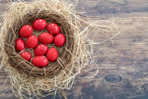 Ακριβότερο φέτος το πασχαλινό τραπέζι, στα 130 ευρώ το κόστος - Δείτε τον πίνακα με τις τιμές