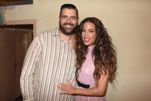 Μελίνα Μακρή: Στον ''αέρα'' έμαθε το φύλο του μωρού που περιμένει [εικόνες, βίντεο]