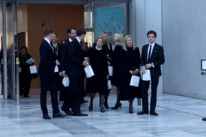 Royal και πένθιμες: Μαρί Σαντάλ, Τατιάνα Μπλάτνικ, Μαρία Ολυμπία και Νίνα Φλορ με τα πιο κομψά look - εικόνα 21