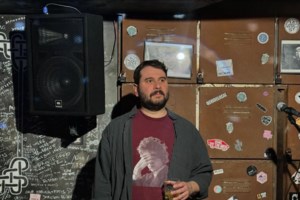 Πάρις Ρούπος: Κατεβάζει τους τόνους η Pizza Fan - "Η τέχνη δεν στοχοποιείται και δεν τιθασεύεται" απαντά ο κωμικός - εικόνα 2